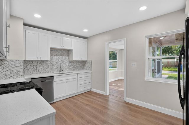 6946 5TH AVENUE N, St Petersburg, FL 33710