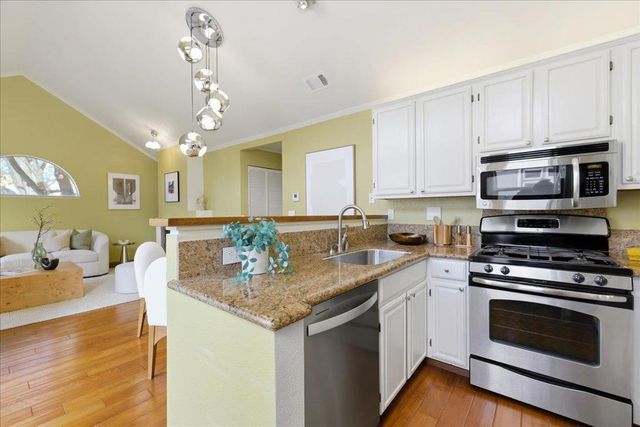 727 Portwalk Place, Redwood City, CA 94065