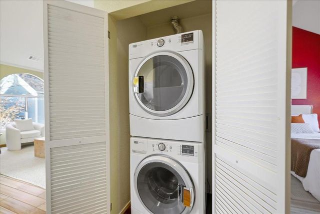 727 Portwalk Place, Redwood City, CA 94065