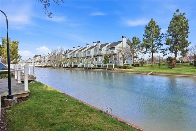 727 Portwalk Place, Redwood City, CA 94065