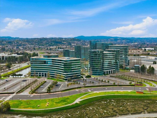 727 Portwalk Place, Redwood City, CA 94065