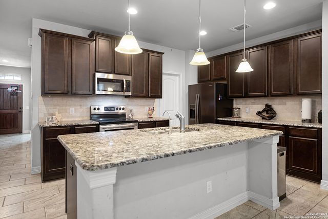 811 Low Cloud, New Braunfels, TX 78130