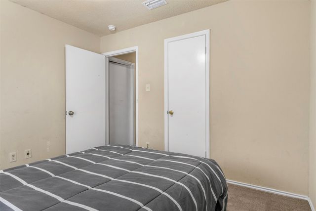 808 Simon Drive, Cedar Hill, TX 75104