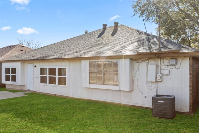 808 Simon Drive, Cedar Hill, TX 75104