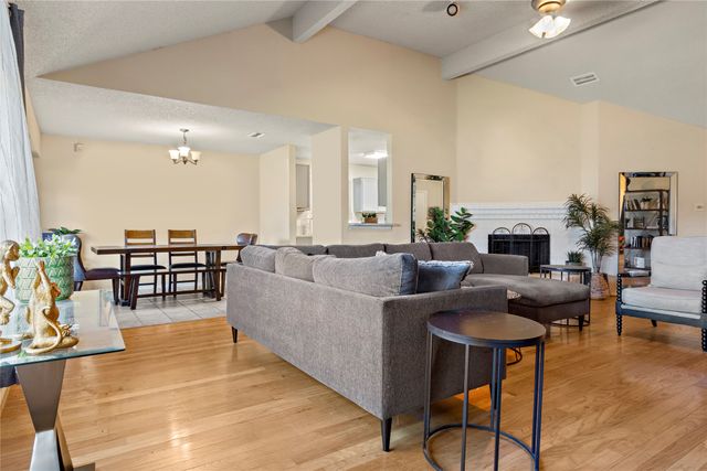 808 Simon Drive, Cedar Hill, TX 75104