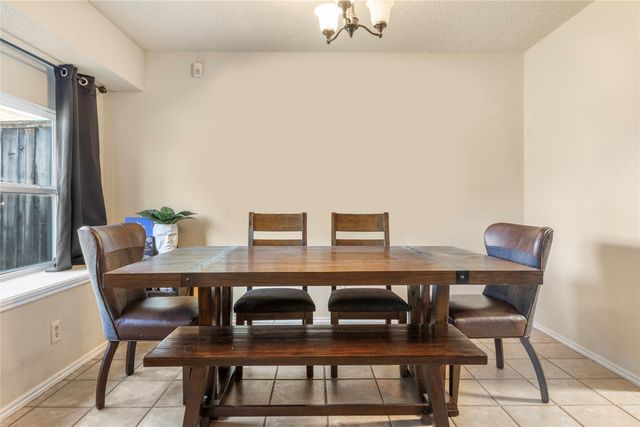 808 Simon Drive, Cedar Hill, TX 75104