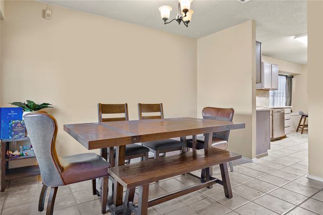 808 Simon Drive, Cedar Hill, TX 75104