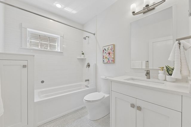 132 Newton St 132, Boston, MA 02135