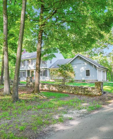 34 Contour Lane, Salt Point, NY 12578