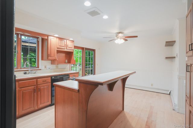 34 Contour Lane, Salt Point, NY 12578