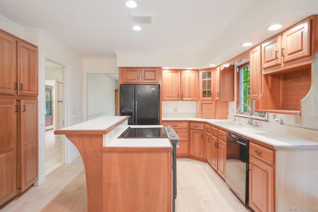 34 Contour Lane, Salt Point, NY 12578