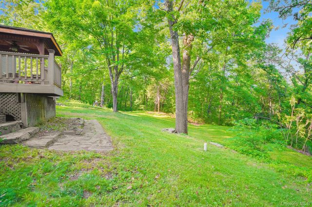 34 Contour Lane, Salt Point, NY 12578