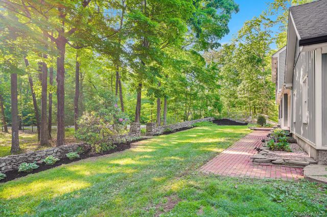 34 Contour Lane, Salt Point, NY 12578