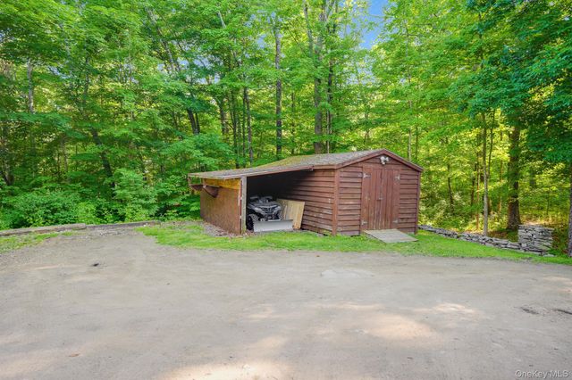 34 Contour Lane, Salt Point, NY 12578