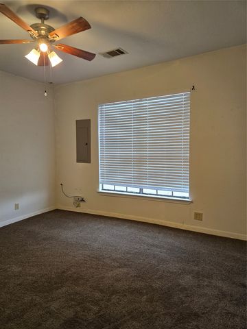 811 Vincent Street, Brownwood, TX 76801