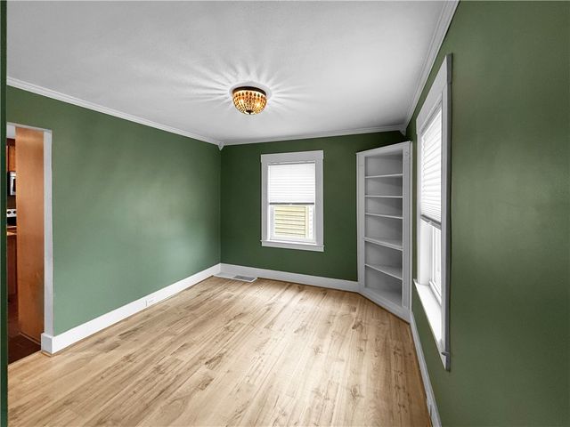 1098 Tenth St, Taylor Twp, PA 16160
