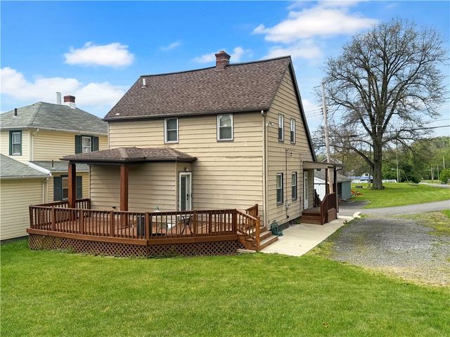 1098 Tenth St, Taylor Twp, PA 16160