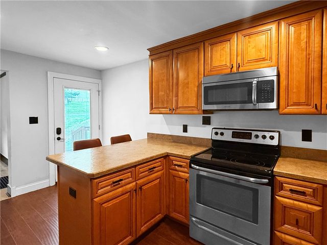 1098 Tenth St, Taylor Twp, PA 16160