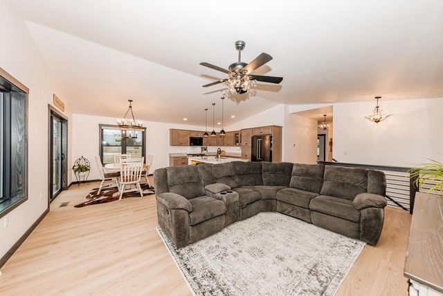 555 Lake Breeze LANE, Random Lake, WI 53075