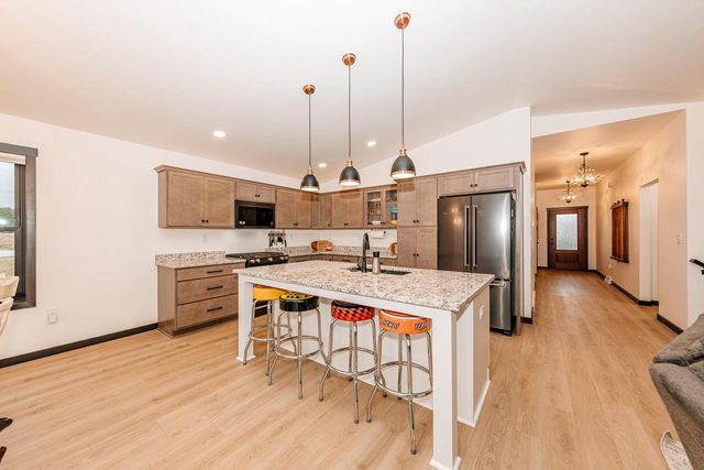 555 Lake Breeze LANE, Random Lake, WI 53075