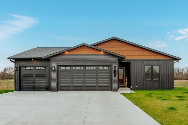 555 Lake Breeze LANE, Random Lake, WI 53075