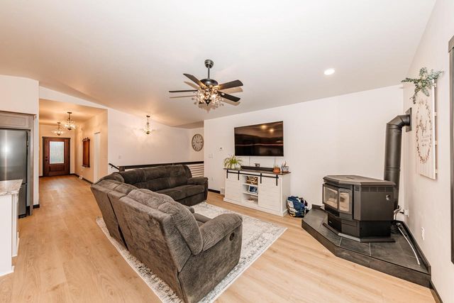 555 Lake Breeze LANE, Random Lake, WI 53075