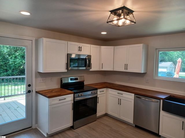 137 Forest Street, Greer, SC 29650