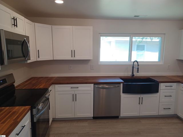 137 Forest Street, Greer, SC 29650
