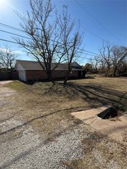 2419 S 1st Street W, Clyde, TX 79510