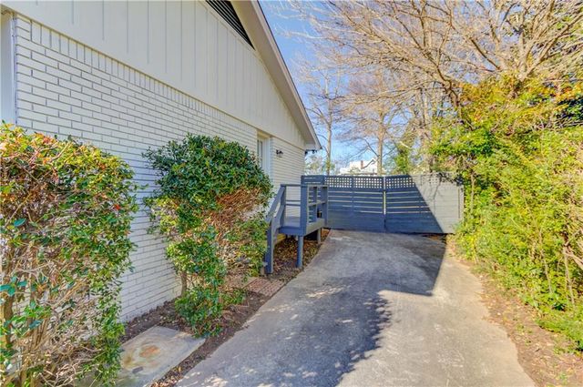 223 Fowler NE Circle, Marietta, GA 30060