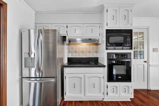 1882 Wellsbrook Dr, Fayetteville, TN 37334