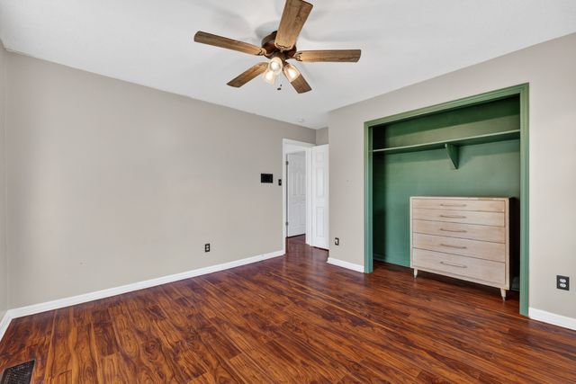 1882 Wellsbrook Dr, Fayetteville, TN 37334