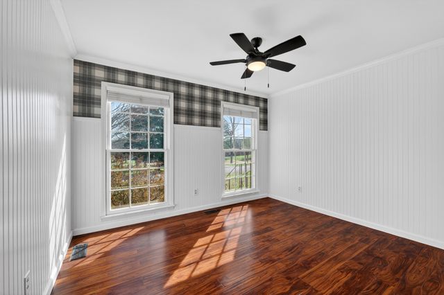 1882 Wellsbrook Dr, Fayetteville, TN 37334