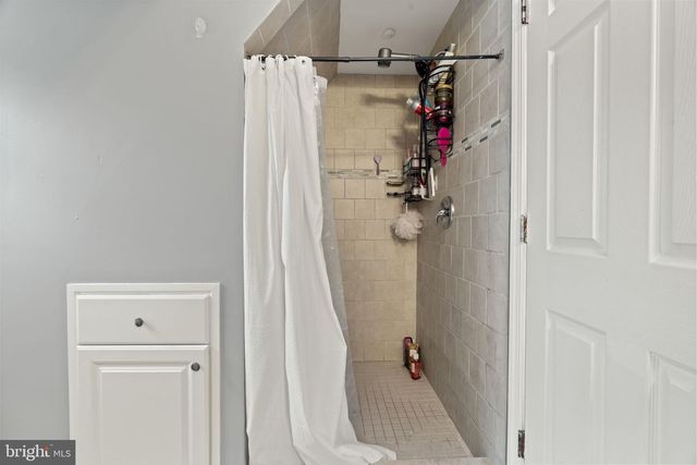 1 WEBSTER AVE, Cherry Hill, NJ 08002