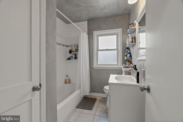 1 WEBSTER AVE, Cherry Hill, NJ 08002