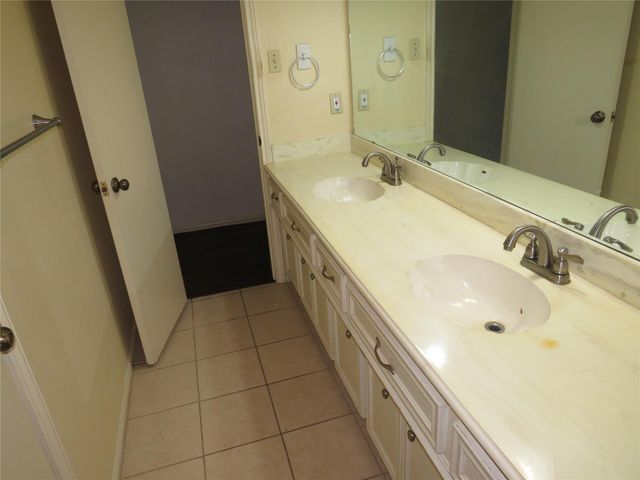 3310 Little Bear Drive, Houston, TX 77339