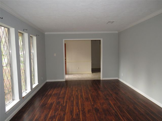 3310 Little Bear Drive, Houston, TX 77339