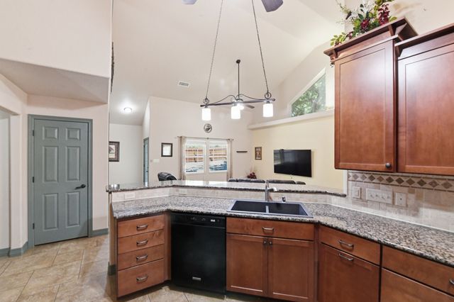 505 HIGHLAND, Oak Point, TX 75068