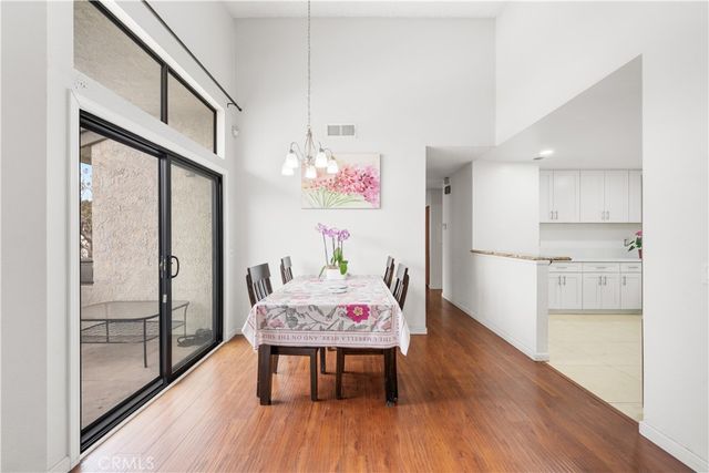 18 Town And Country, Pomona, CA 91766