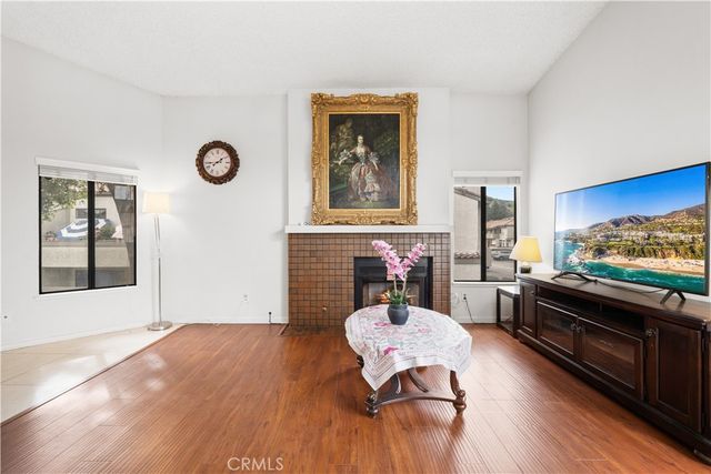 18 Town And Country, Pomona, CA 91766