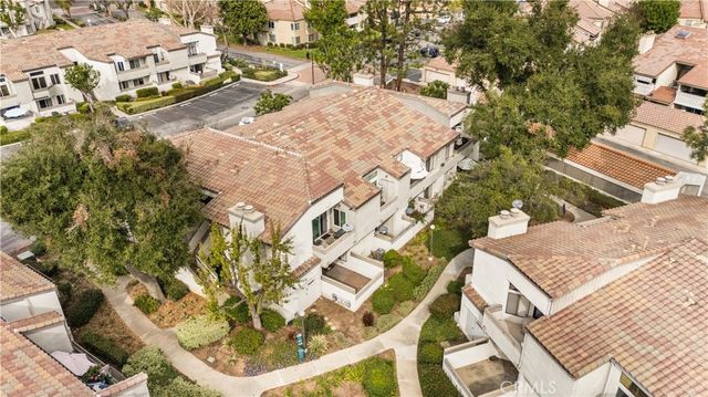 18 Town And Country, Pomona, CA 91766