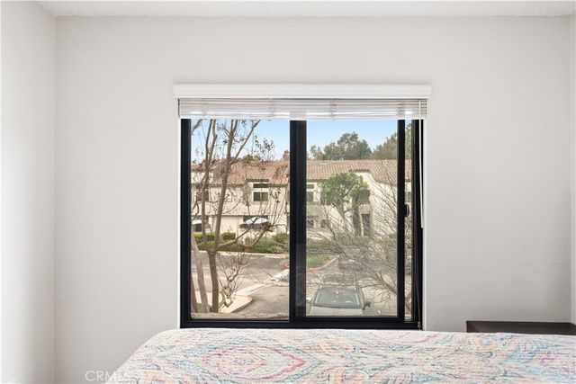 18 Town And Country, Pomona, CA 91766