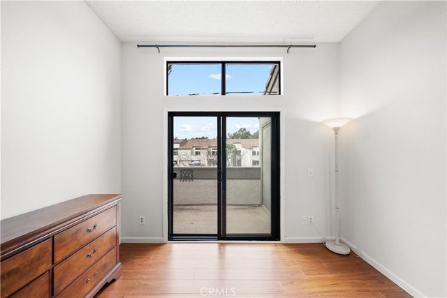 18 Town And Country, Pomona, CA 91766