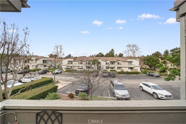 18 Town And Country, Pomona, CA 91766