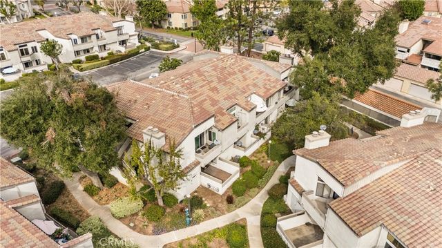 18 Town And Country, Pomona, CA 91766