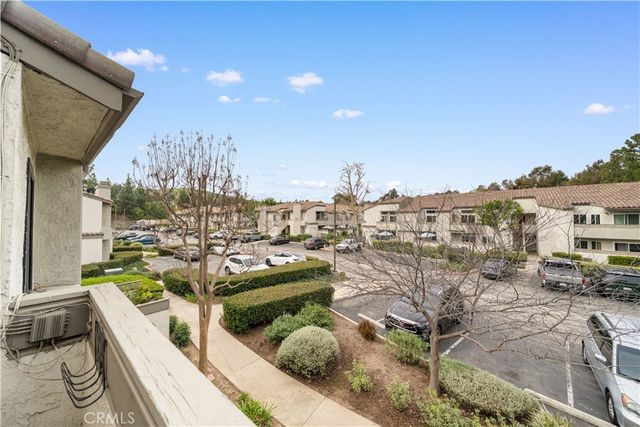18 Town And Country, Pomona, CA 91766