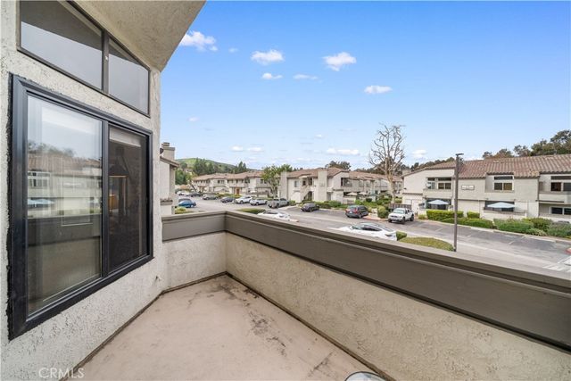 18 Town And Country, Pomona, CA 91766