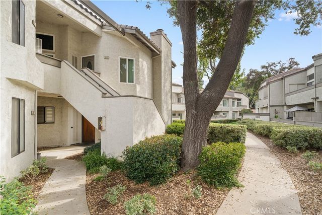 18 Town And Country, Pomona, CA 91766