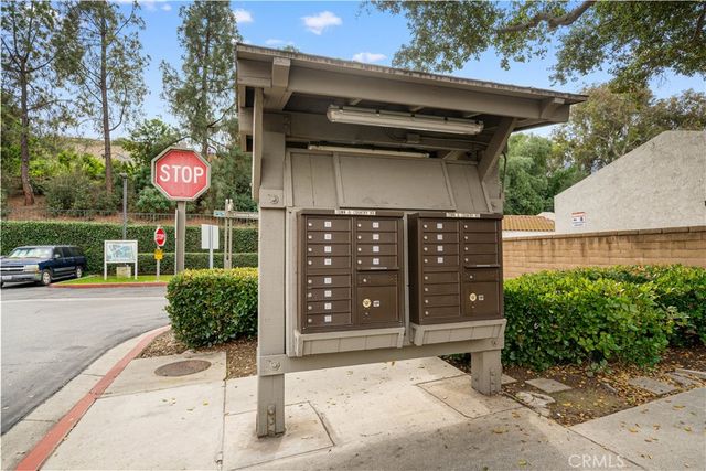 18 Town And Country, Pomona, CA 91766