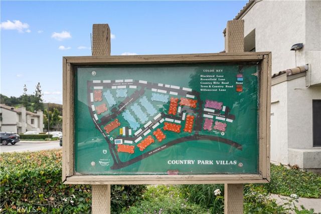 18 Town And Country, Pomona, CA 91766